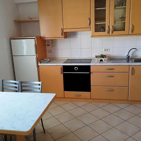 Apartmaji Slavnik Διαμέρισμα *