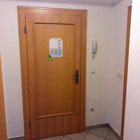 Apartmaji Slavnik * Koper