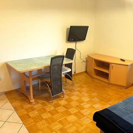 Apartmaji Slavnik Lejlighed *